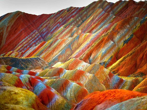 Las sorprendentes montañas de colores de China
