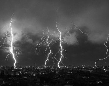 Alerta por probables tormentas eléctricas en la Ciudad y alrededores