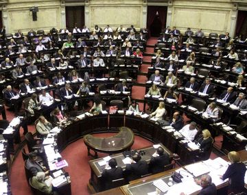 {altText(,Diputados busca convertir en ley el #NuevoCPP)}