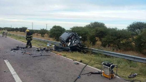 Cuatro muertos en La Pampa por un choque &nbsp;- Crédito: La Arena