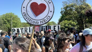Los manifestantes marcharon contra el veto a la Ley de Financiamiento Universitario