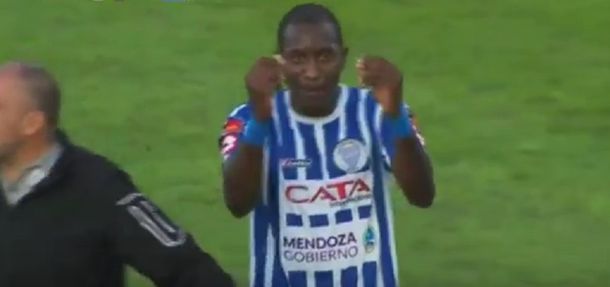 Jaime Ayoví enloqueció tras su expulsión: mirá sus insólitos gestos