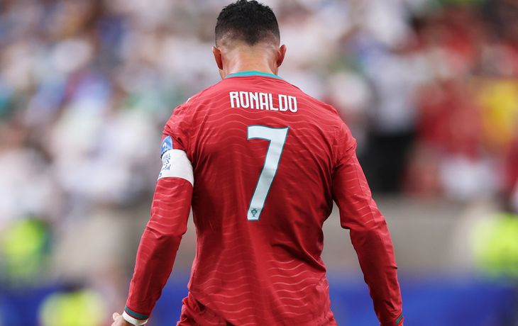 El gol de ingeniería de Portugal: tiro libre de Nuno Mendes con complicidad de Cristiano Ronaldo