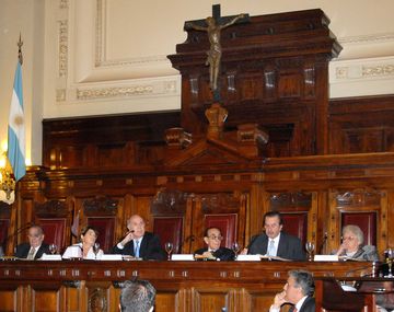 Piden a la Corte Suprema que actúe en el conflicto con los fondos buitre