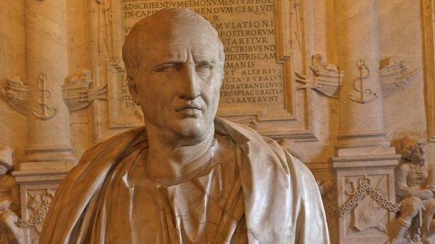 Las obras de Cicerón estaban enfocadas en la ética, la política y la naturaleza de las emociones. Las obras de Cicerón estaban enfocadas en la ética, la política y la naturaleza de las emociones.