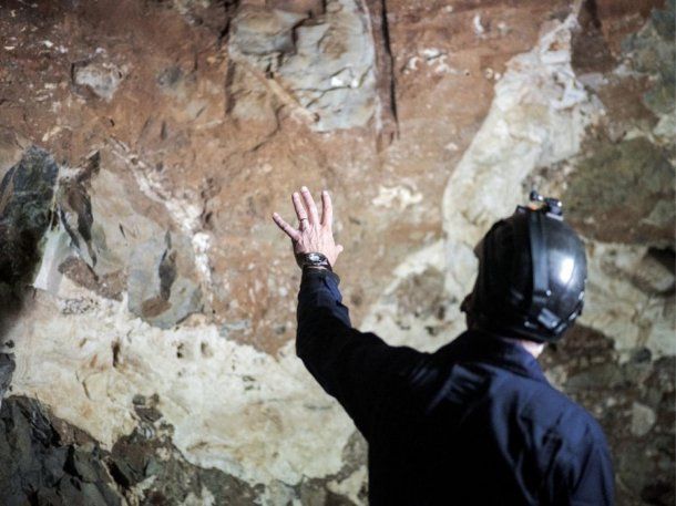 Sudáfrica: descubrieron la tumba más antigua de la historia