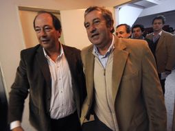 cobos califico de inoportuna la salida de sanz de cambiemos cobos califico de inoportuna la salida de sanz de cambiemos