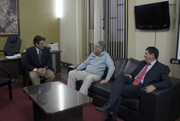 De Vido llegó a Bolivia para firmar acuerdos de cooperación energética y nuclear