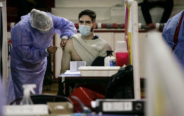 Cinco provincias ya superaron el 60% de personas mayores de 18 años vacunadas