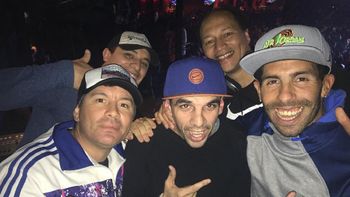 Carlitos la pasó bien junto a Pablo Lescano y otros amigos Carlitos la pasó bien junto a Pablo Lescano y otros amigos