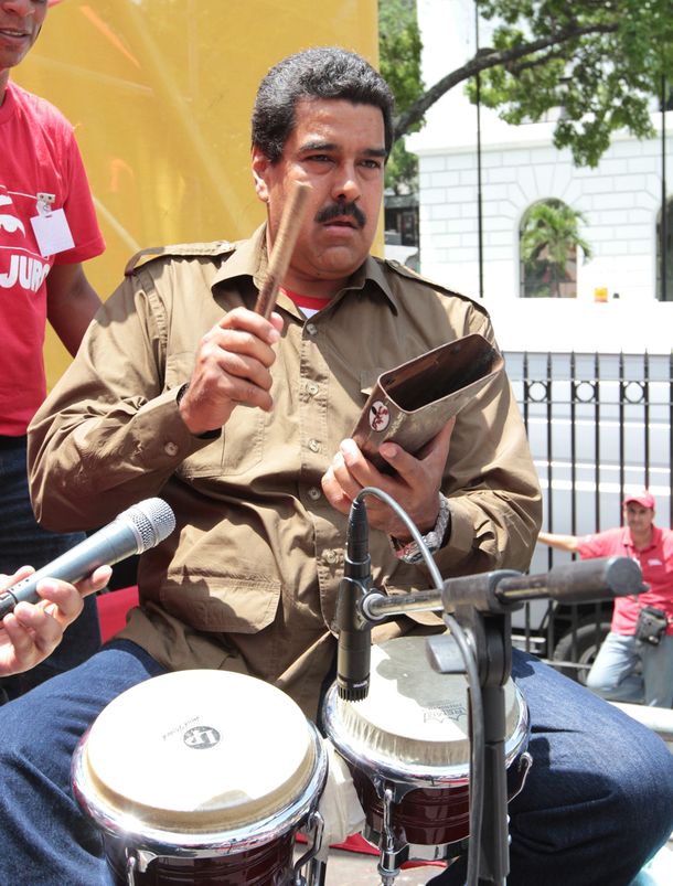 El presidente Nicolás Maduro conducirá un programa radial diario en plena crisis en Venezuela