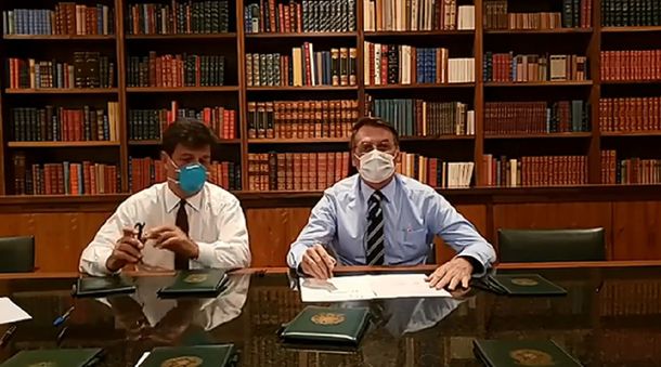 Analizan si Bolsonaro contrajo coronavirus