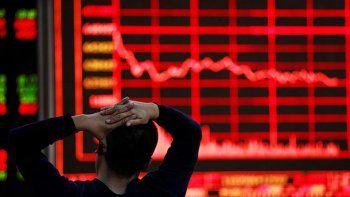 Por la amenaza de la extensión de la guerra en Medio Oriente, se dispara el petróleo y las bolsas caen fuerte