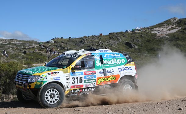 Desde Chile rumbo a Bolivia, los pilotos recorren en soledad la etapa más exigente