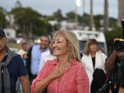 La intendenta de Montevideo y precandidata presidencial por el Frente Amplio, Carolina Cosse, le bajó el tono a la polémica por el tricentenario de la capital uruguaya. La intendenta de Montevideo y precandidata presidencial por el Frente Amplio, Carolina Cosse, le bajó el tono a la polémica por el tricentenario de la capital uruguaya.