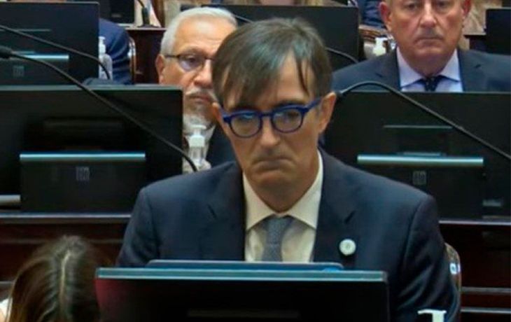 Esteban Bullrich usó palabras de Evita para renunciar a su banca