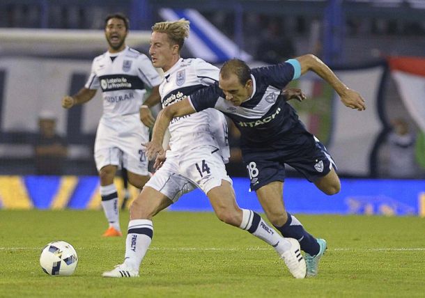 Vélez venció a Gimnasia con un gol agónico de un juvenil debutante en Liniers