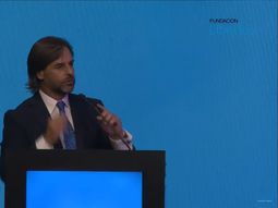 El presidente Luis Lacalle Pou expone sobre la libertad, la realidad de Uruguay y la situación regional en Argentina. El presidente Luis Lacalle Pou expone sobre la libertad, la realidad de Uruguay y la situación regional en Argentina.