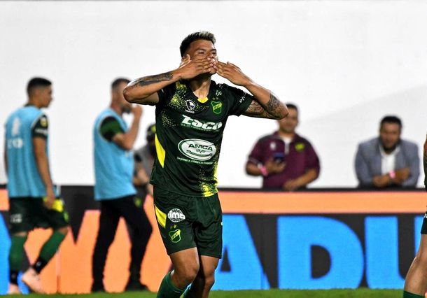 Beccacece, otra vez con 9: Defensa y Justicia venció a Lanús