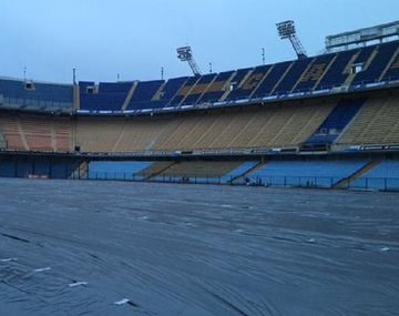 Así cuida Boca el césped de La Bombonera para el Superclásico