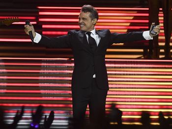 Luis Miguel donó 570 mil dólares para reconstrucción de Acapulco por daños provocados por el huracán Otis