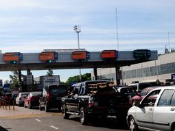 por el paro, no se cobra peaje y hay libre estacionamiento en las avenidas de la ciudad por el paro, no se cobra peaje y hay libre estacionamiento en las avenidas de la ciudad