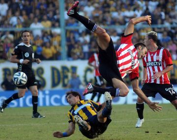 Estudiantes igualó ante Rosario Central y quedó como único líder