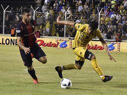 con dos goles de blandi, san lorenzo derroto a olimpo bajo una tormenta en bahia con dos goles de blandi, san lorenzo derroto a olimpo bajo una tormenta en bahia