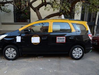 Piden la captura internacional del taxista acusado de violar a una chica