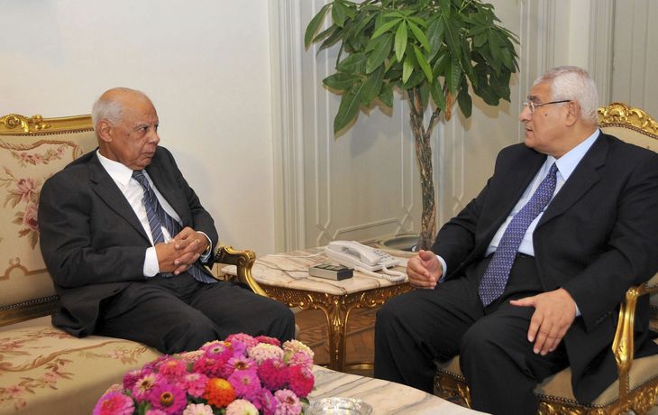 Tras una sangrienta jornada, Egipto tiene nuevo premier