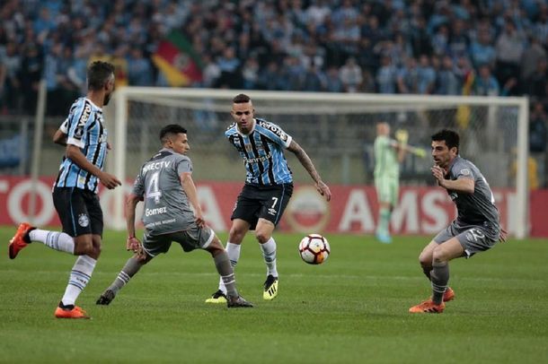 Gremio le ganó a Estudiantes de La Plata y lo eliminó en los penales