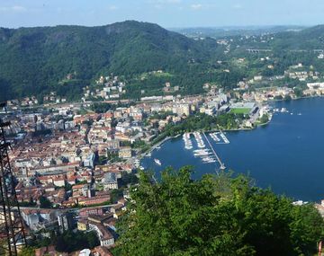 Encuentran sentada en una silla a una mujer de 70 años: había muerto en 2019
