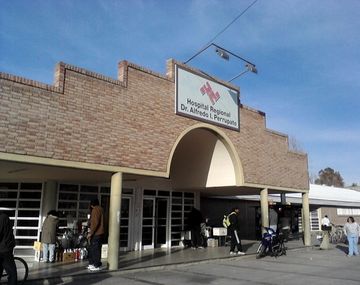 Le enviaron una bomba camuflada en encomienda y explotó en su casa