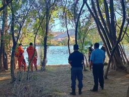 Encontraron el cuerpo de un joven que estaba desaparecido flotando en el río Negro