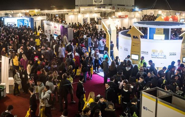 Abre una feria de empleo joven en La Rural