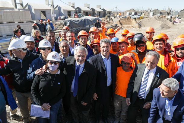Alberto Fernández entregó viviendas en San Juan: Ponemos todo nuestro empeño en darle una mejor vida a los argentinos