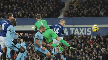 con la vuelta de agüero, manchester city empato y perdio el liderazgo con la vuelta de agüero, manchester city empato y perdio el liderazgo
