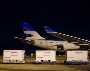 Preparan 10 vuelos para traer 8 millones de dosis de la vacuna Sinopharm