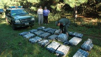 gendarmeria secuestro 545 kilos de marihuana en corrientes y misiones gendarmeria secuestro 545 kilos de marihuana en corrientes y misiones