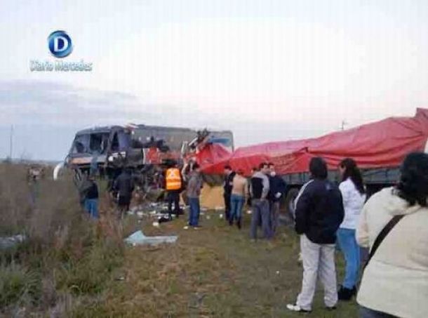 Un choque fatal en Corrientes deja al menos dos muertos