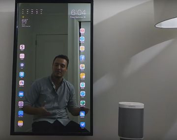 Un espejo inteligente que permite usar las funciones de cualquier teléfono