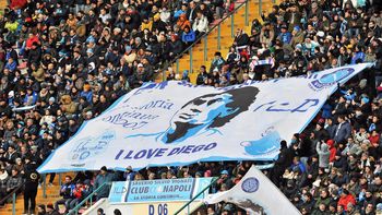 La hinchada del Nápoli y su amor a Maradona La hinchada del Nápoli y su amor a Maradona