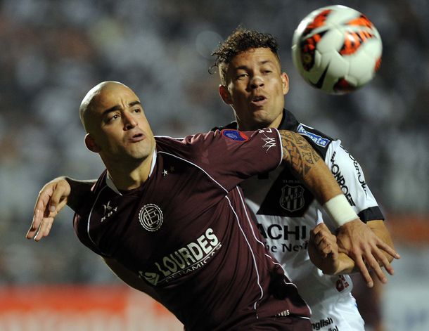 Lanús empató en Brasil y definirá el título como local