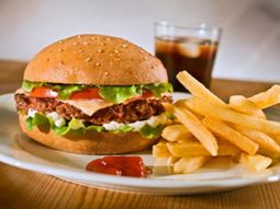 ¿cuanto debemos correr para quemar las calorias de una hamburguesa? ¿cuanto debemos correr para quemar las calorias de una hamburguesa?