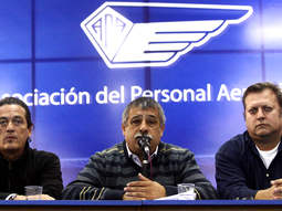 aeronauticos: la forma del reclamo es antidemocratica aeronauticos: la forma del reclamo es antidemocratica