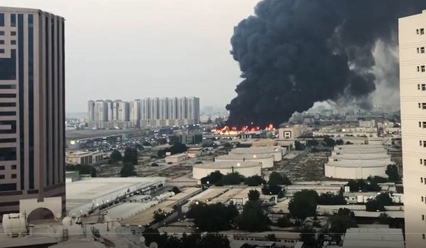 Otra gigantesca explosión: ahora en un mercado de los Emiratos Árabes Unidos