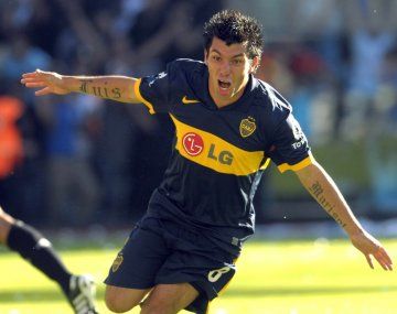Riquelme va por Gary Medel: ¿vuelve a Boca en este mercado de pases?
