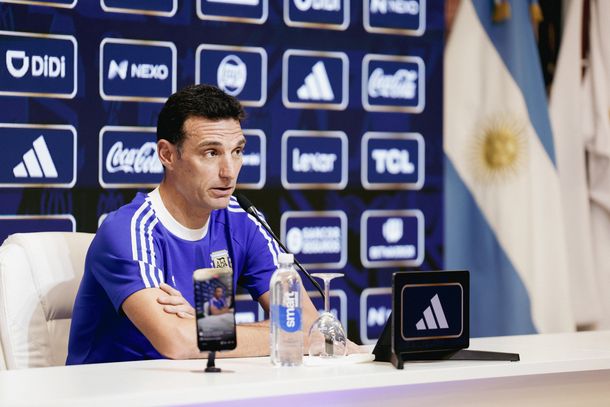 Lionel Scaloni en la previa del duelo ante Mauritania: Messi va a jugar los dos partidos para que disfruten
