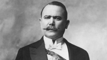 El general Álvaro Obregón Salido, muere asesinado en 1928, durante un banquete en su honor. El general Álvaro Obregón Salido, muere asesinado en 1928, durante un banquete en su honor.