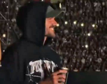 El video de Rodrigo De Paul en el show de Tini en Perú a días del Mundial 2026: ¿fumando un vaper?